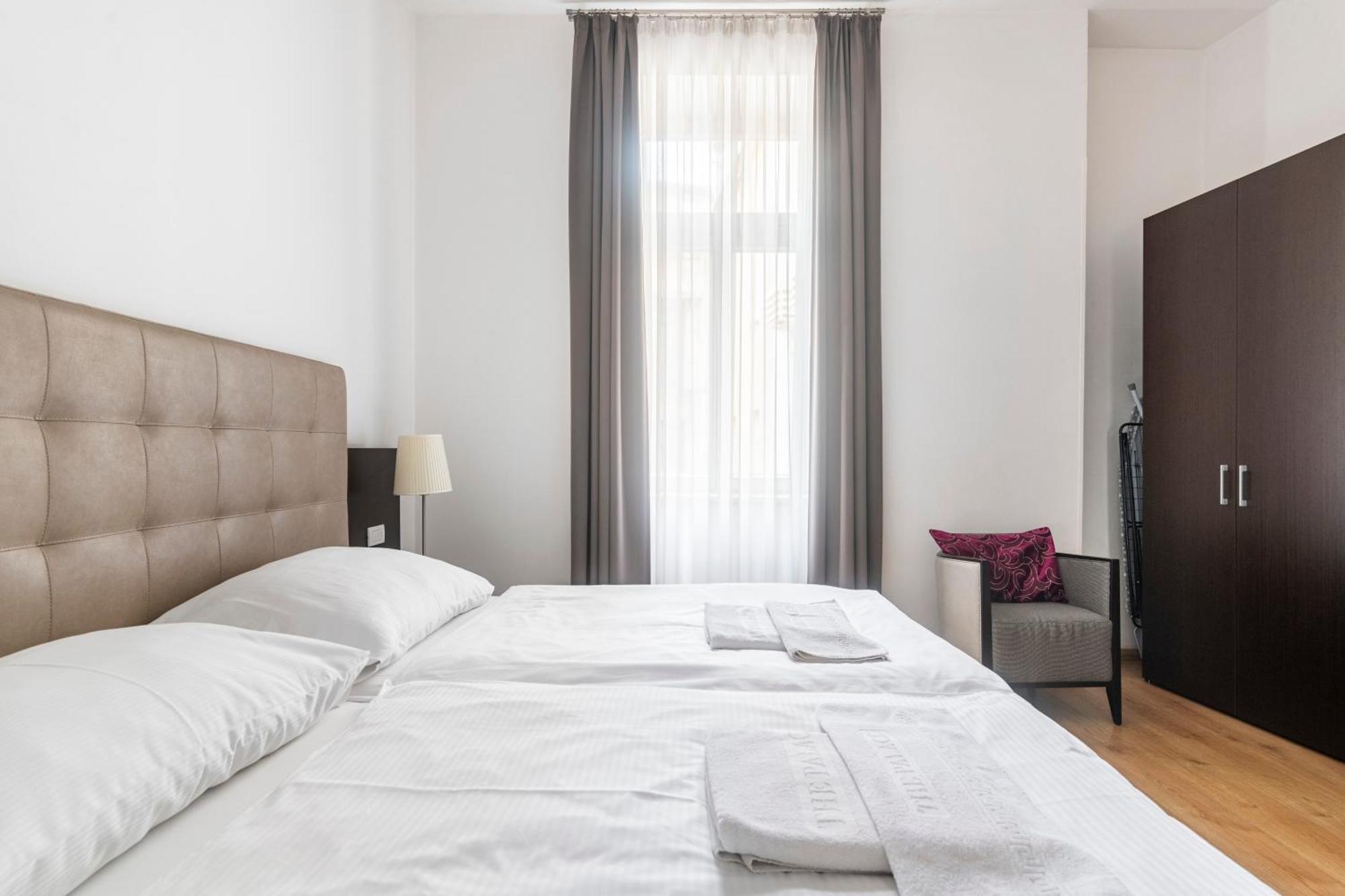 Apartment Riverside Palace Prague