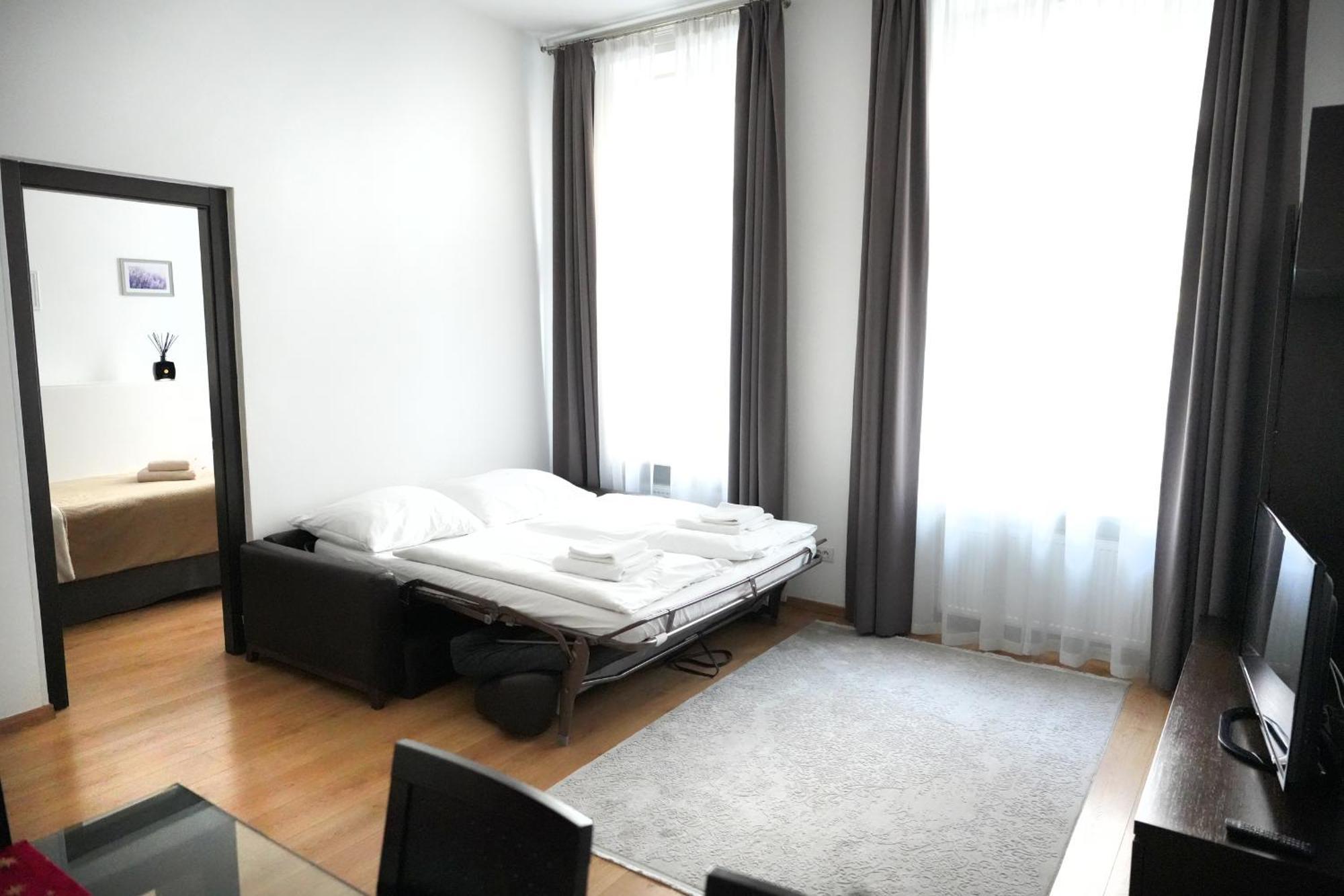 公寓 Riverside Palace *